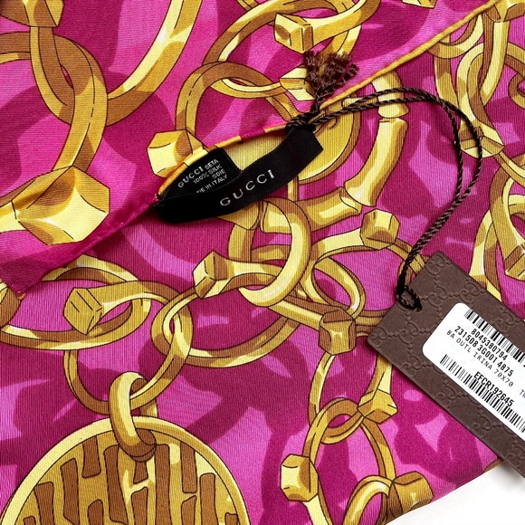 Gucci Logo Chains Hot Pink Gold Silk Twill Scarf with Gift Gucci Box - Picture 9 of 14